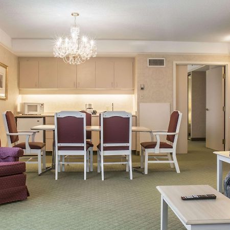 Clarion Hotel & Conference Centre Форт Ери Екстериор снимка
