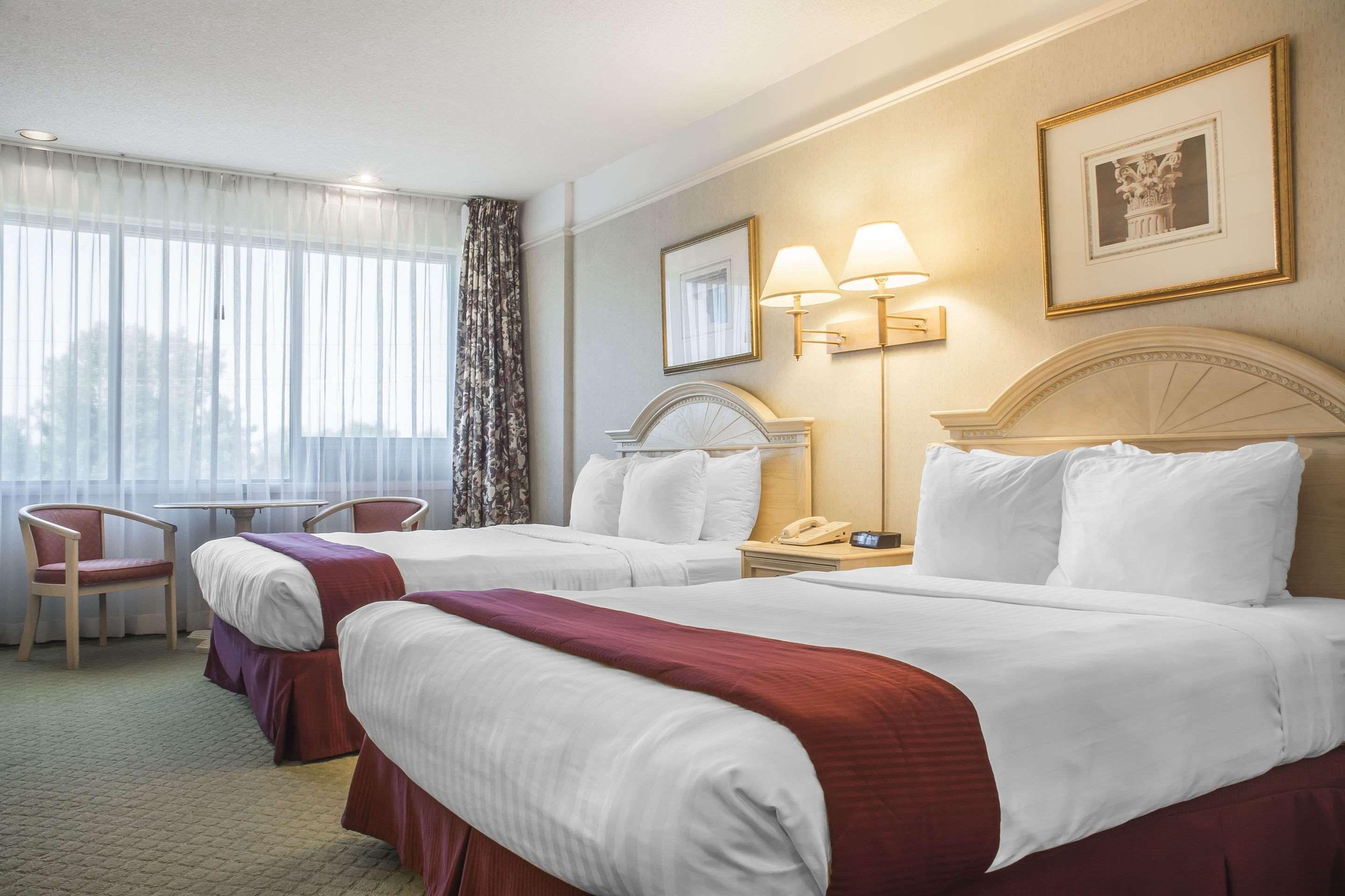 Clarion Hotel & Conference Centre Форт Ери Екстериор снимка