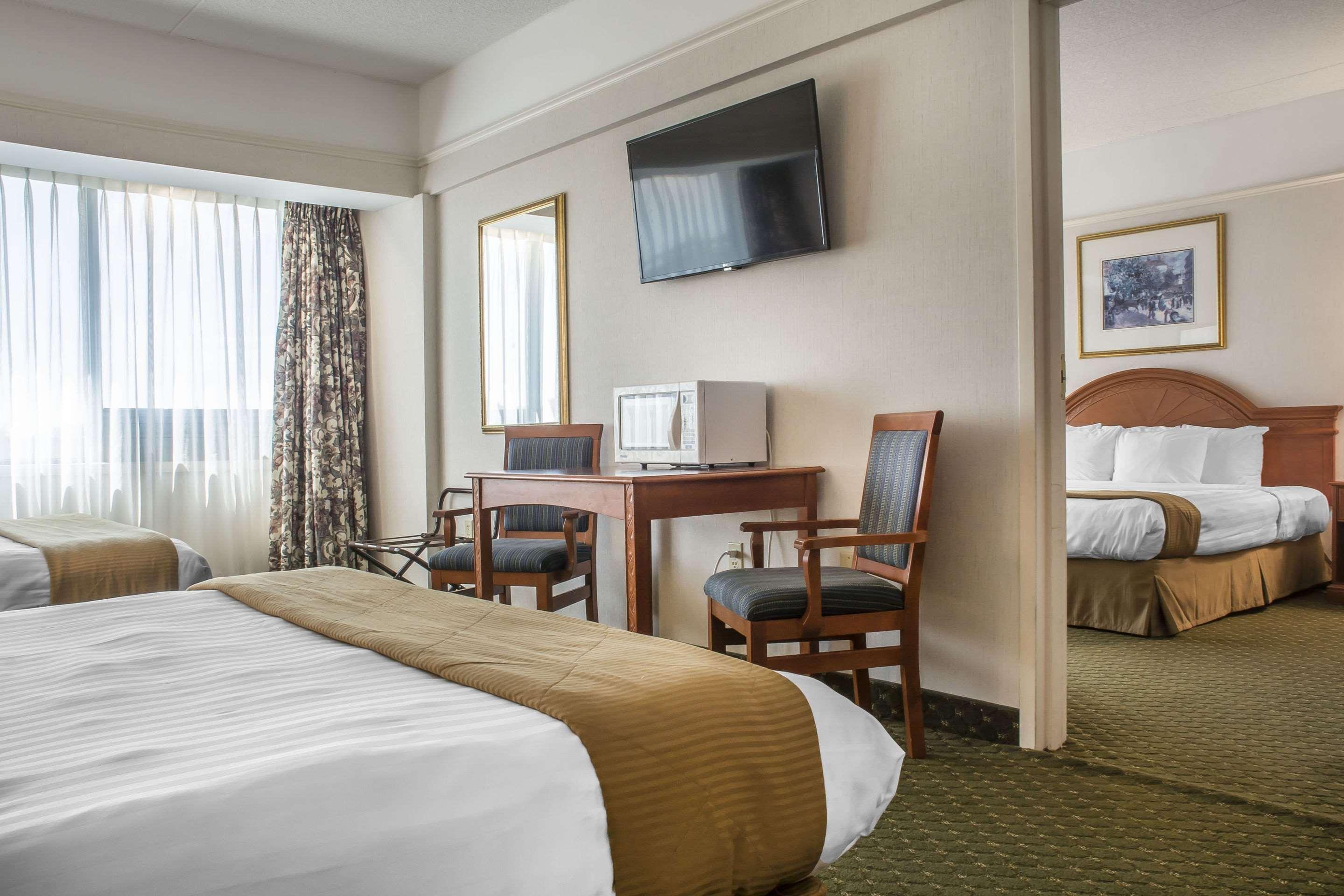 Clarion Hotel & Conference Centre Форт Ери Екстериор снимка