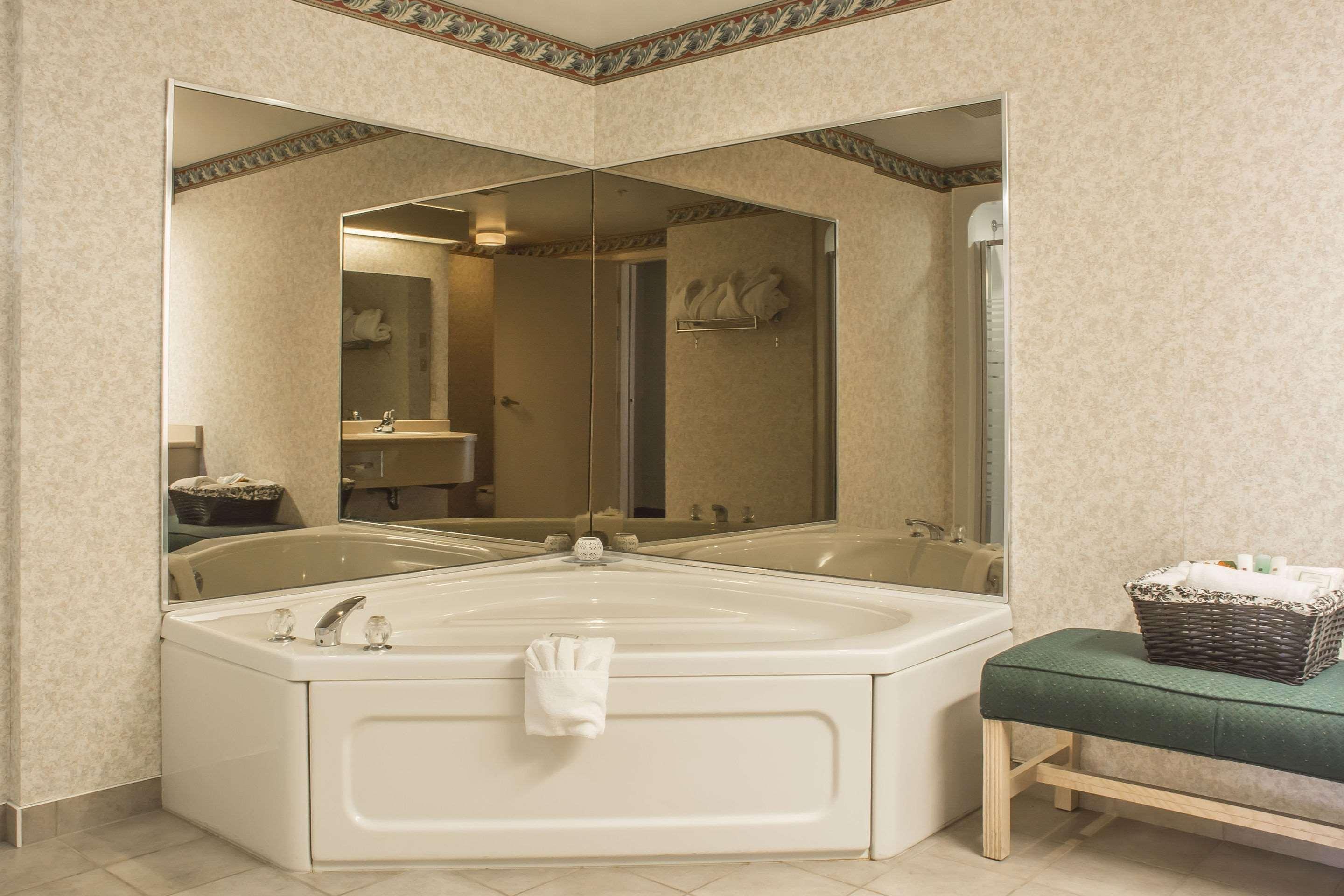 Clarion Hotel & Conference Centre Форт Ери Екстериор снимка