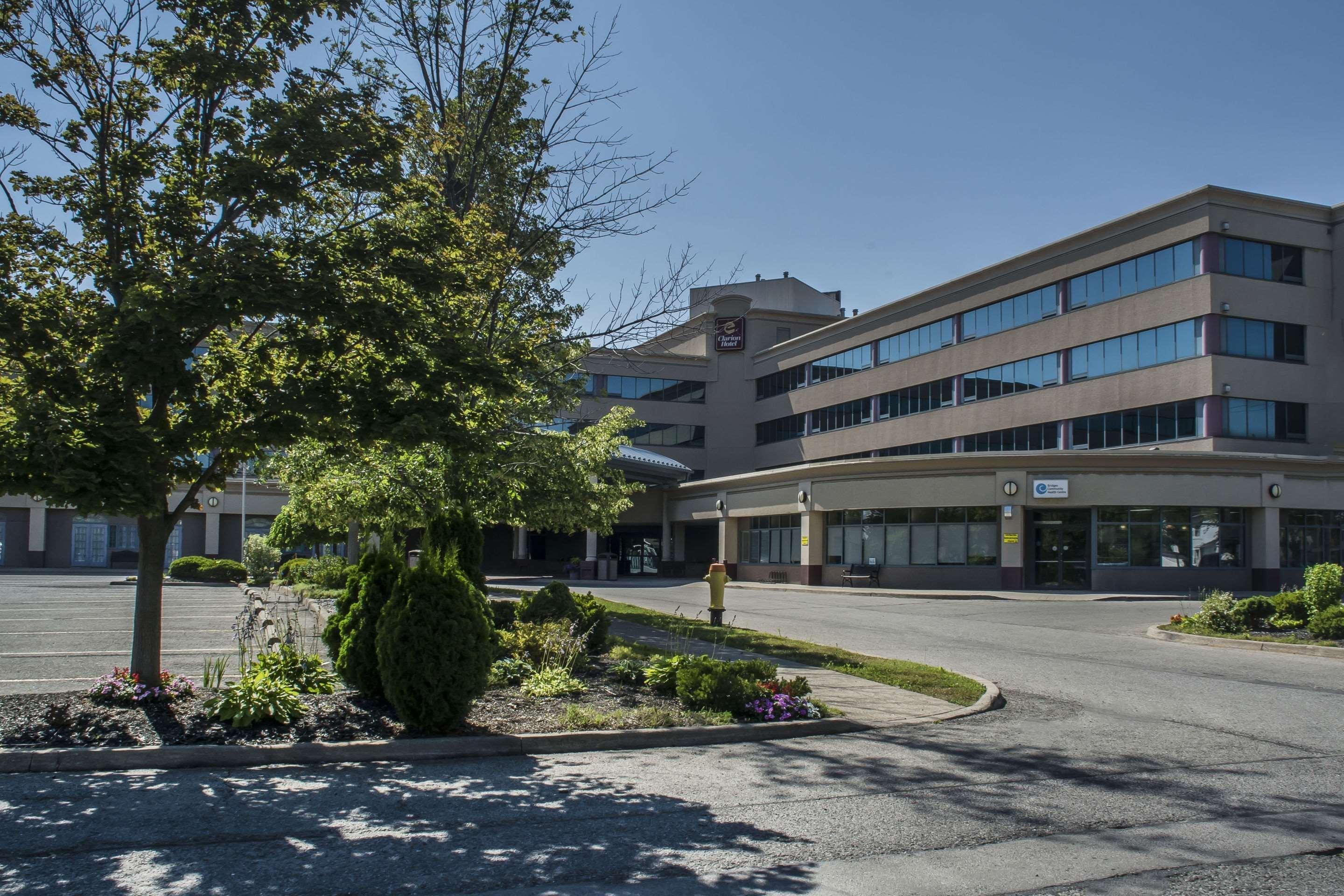 Clarion Hotel & Conference Centre Форт Ери Екстериор снимка